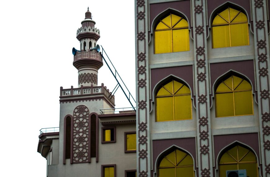 how much to build a mosque in bangladesh?